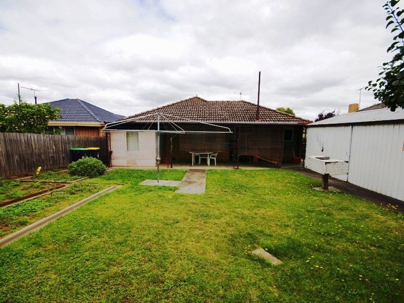 58 El Reno Crescent, Airport West VIC 3042