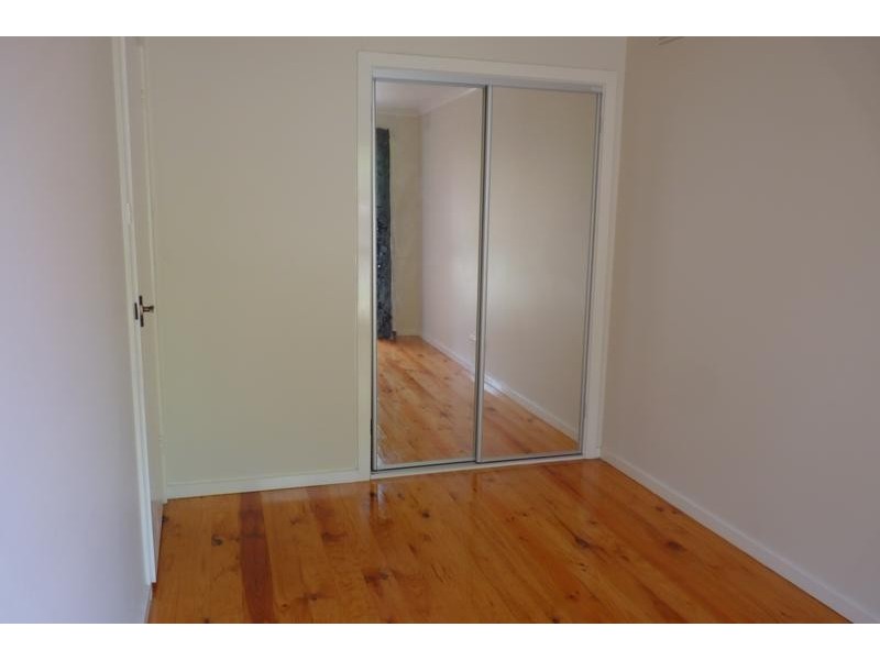 1/11 Grandview Ave, Glenroy VIC 3046