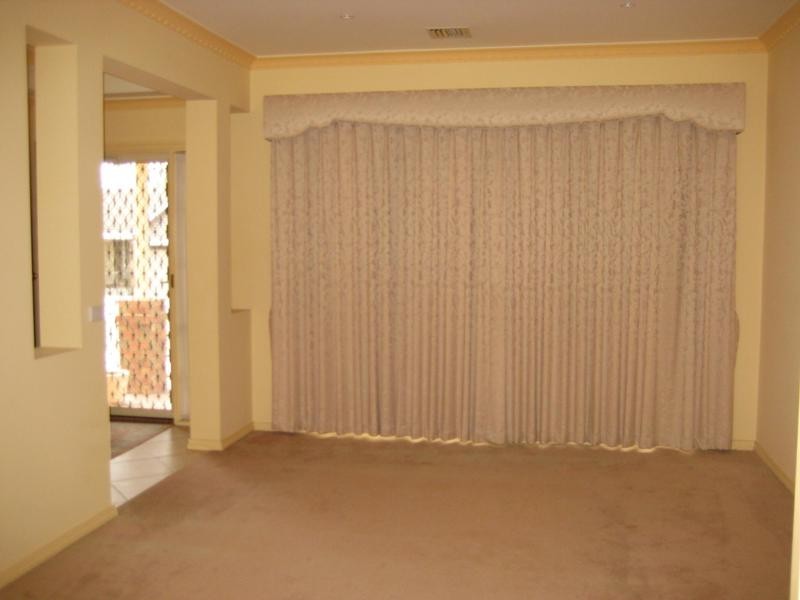 1/33 Renown Street, Essendon VIC 3040