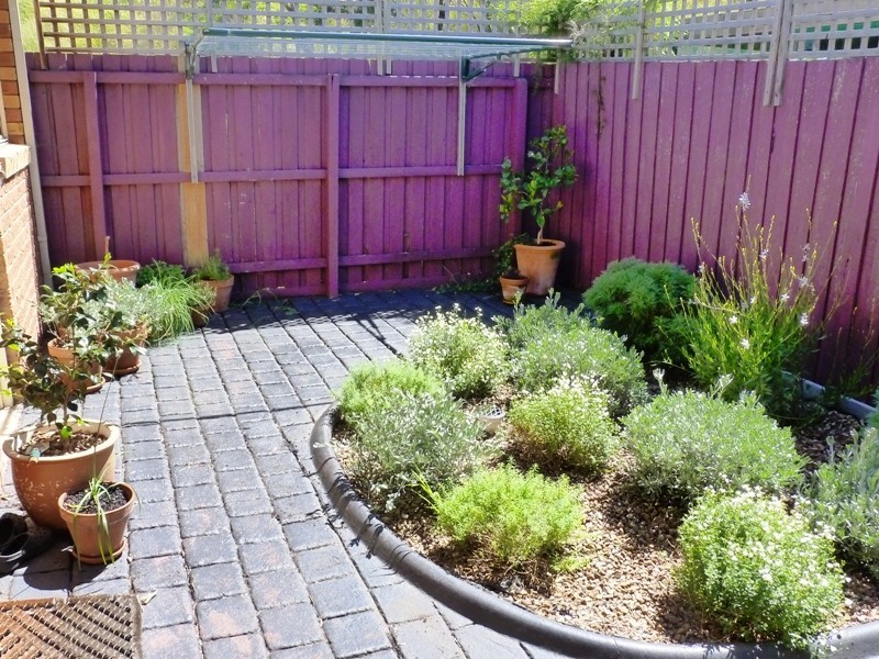 4 Irving Street, Niddrie VIC 3042