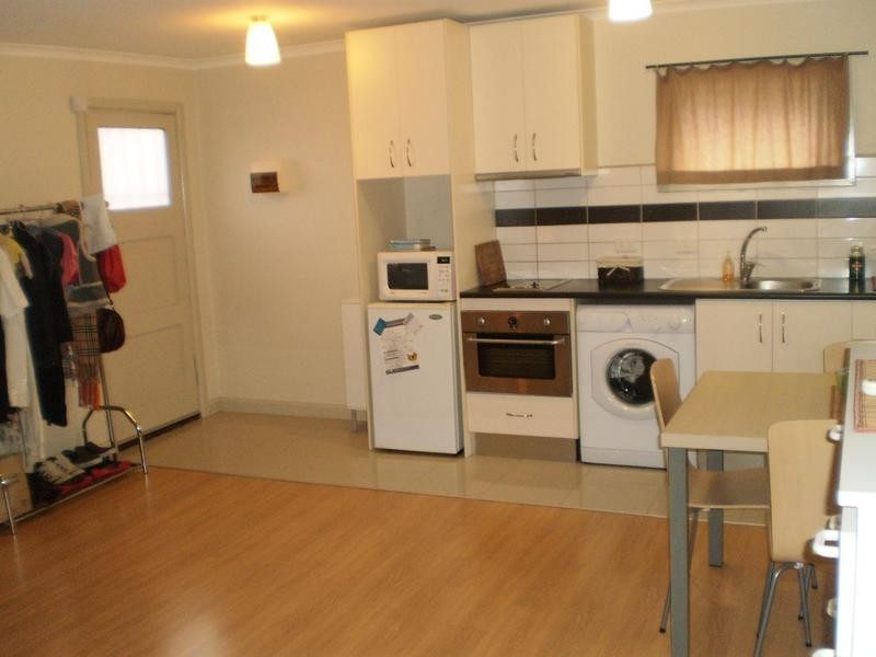 REAR/58 Cooper Street, Preston VIC 3072