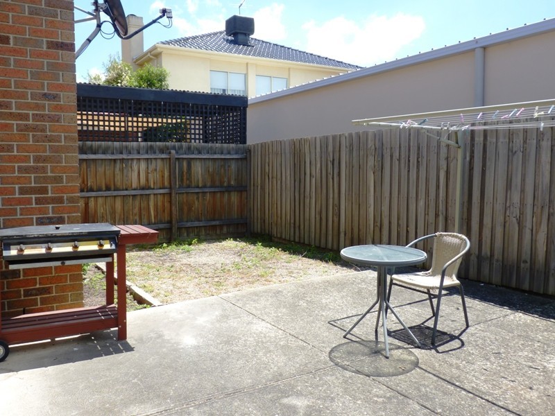 4/24 Kitchener Road, Pascoe Vale VIC 3044