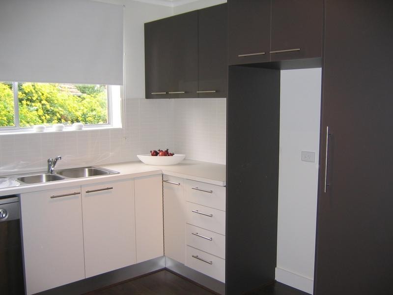 2/10 O’Shannassy Street, Essendon VIC 3040