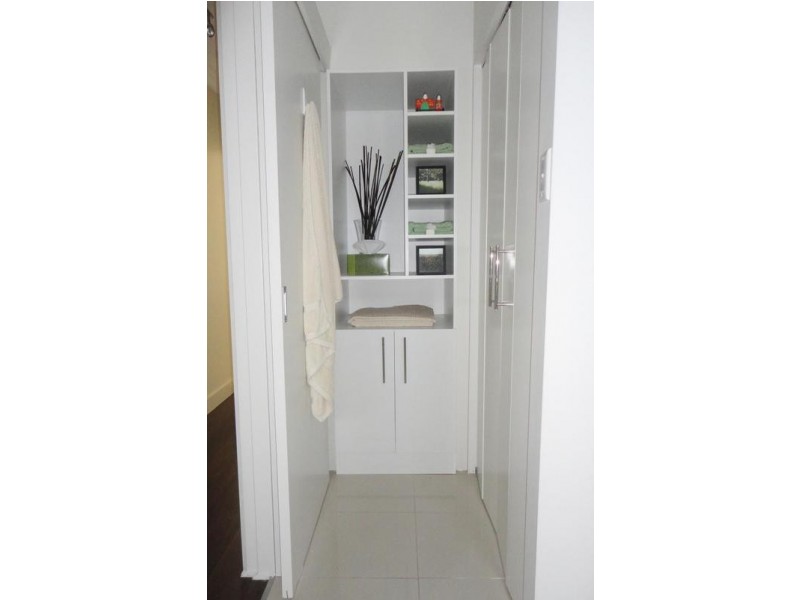 2/10 O’Shannassy Street, Essendon VIC 3040