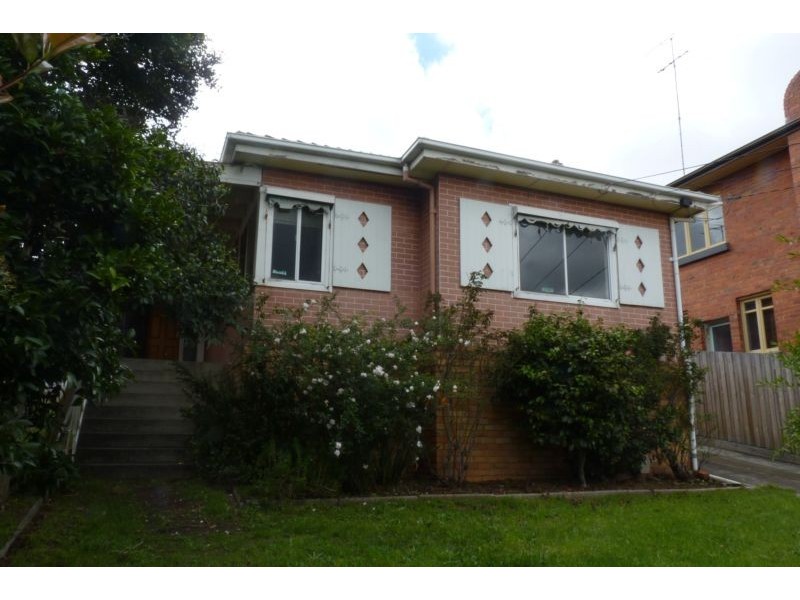 18 Langtree Avenue, Pascoe Vale South VIC 3044