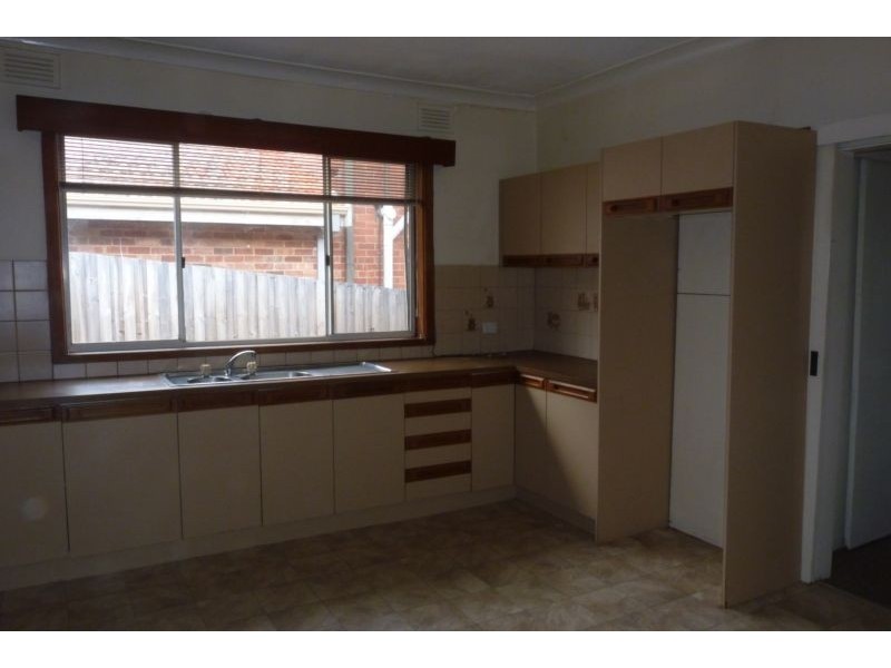 18 Langtree Avenue, Pascoe Vale South VIC 3044