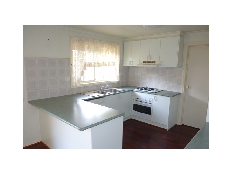 3/9 Walters Avenue, Airport West VIC 3042
