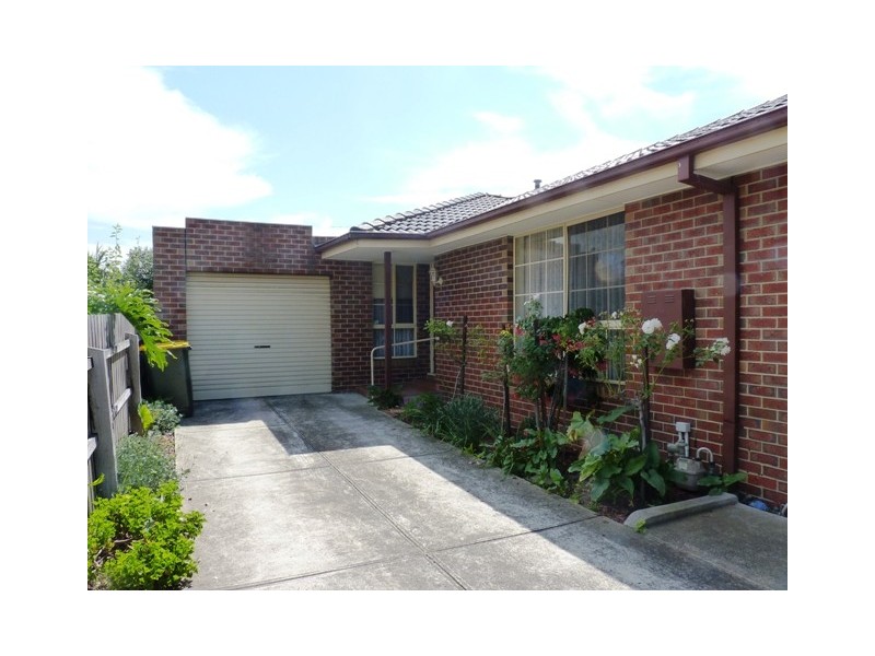 3/9 Walters Avenue, Airport West VIC 3042