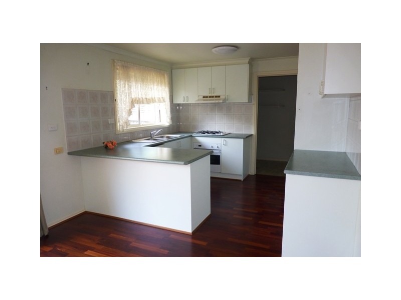3/9 Walters Avenue, Airport West VIC 3042