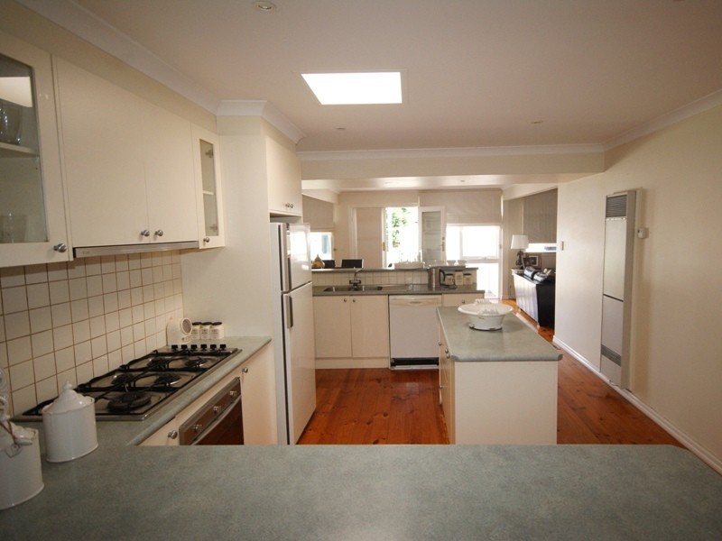 13 John Street, Oak Park VIC 3046