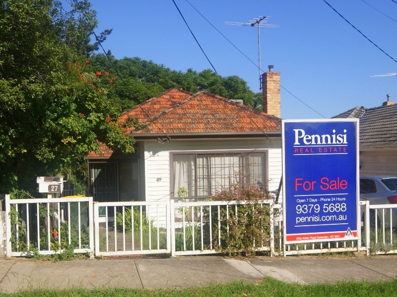 27 Bradshaw Street, Essendon VIC 3040