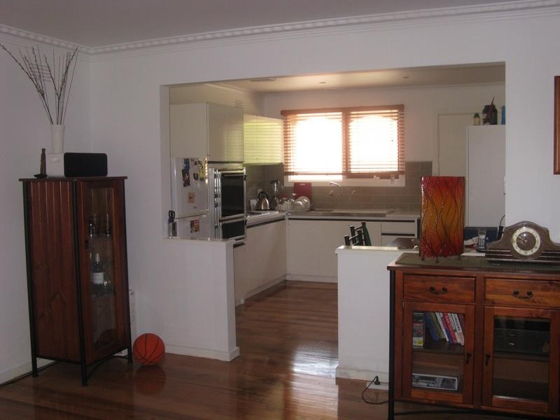 2/26 Ballater Street, Essendon VIC 3040