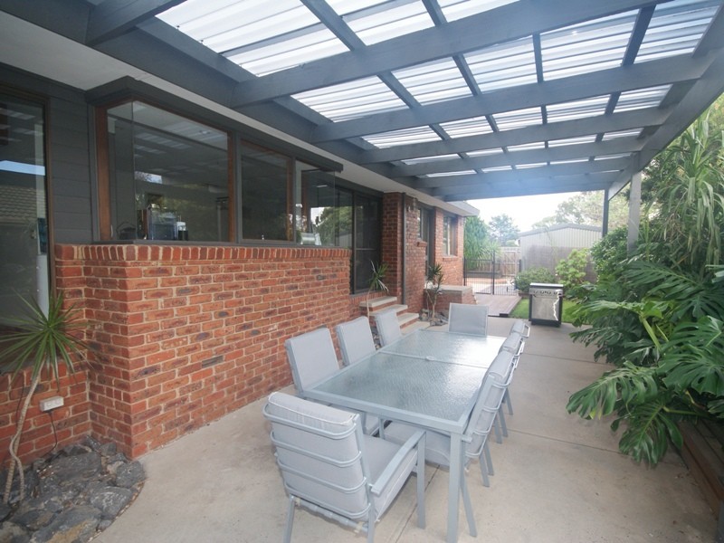 Taylors Lakes VIC 3038