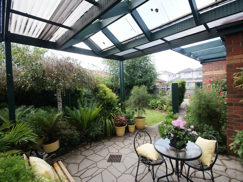 2/43 Cameron Street, Airport West VIC 3042