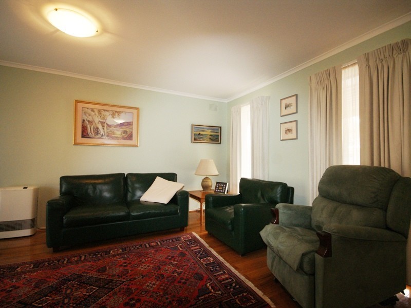4 Cocopara Crescent, Taylors Lakes VIC 3038