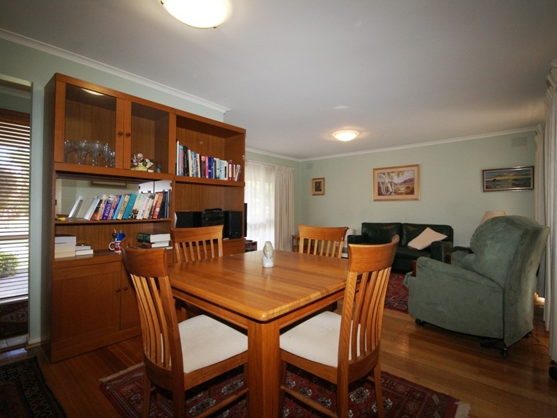 4 Cocopara Crescent, Taylors Lakes VIC 3038
