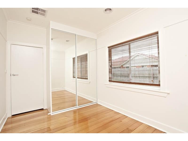2 Olive Grove, Pascoe Vale VIC 3044