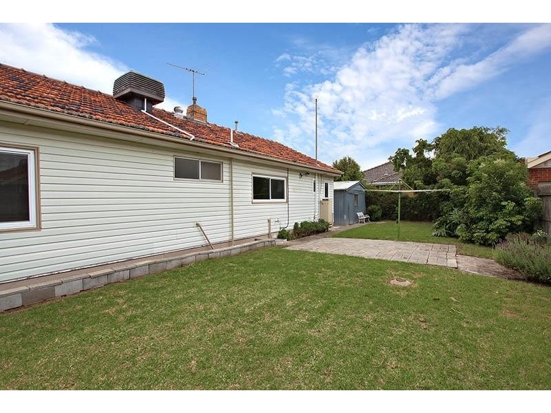 2 Olive Grove, Pascoe Vale VIC 3044