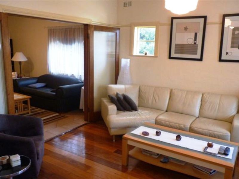 2 Jhonson Street, Pascoe Vale VIC 3044
