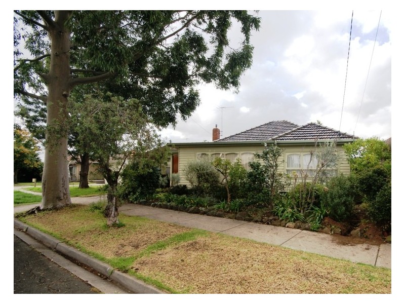 4 Peters Street, Airport West VIC 3042
