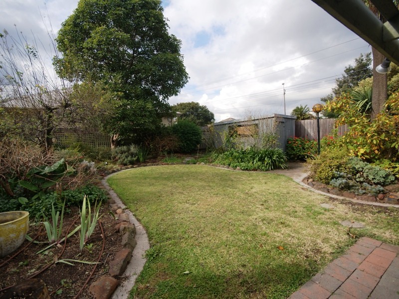 4 Peters Street, Airport West VIC 3042