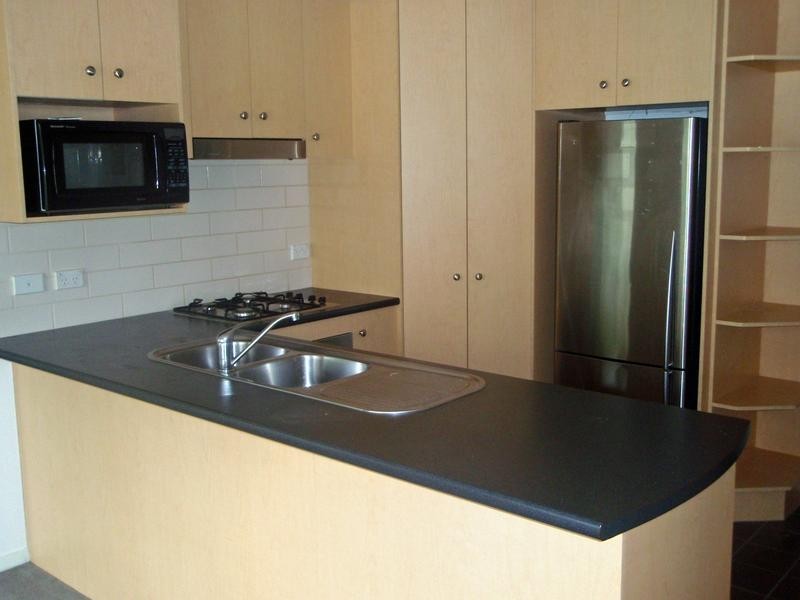 28 Balerno Circuit, Gowanbrae VIC 3043