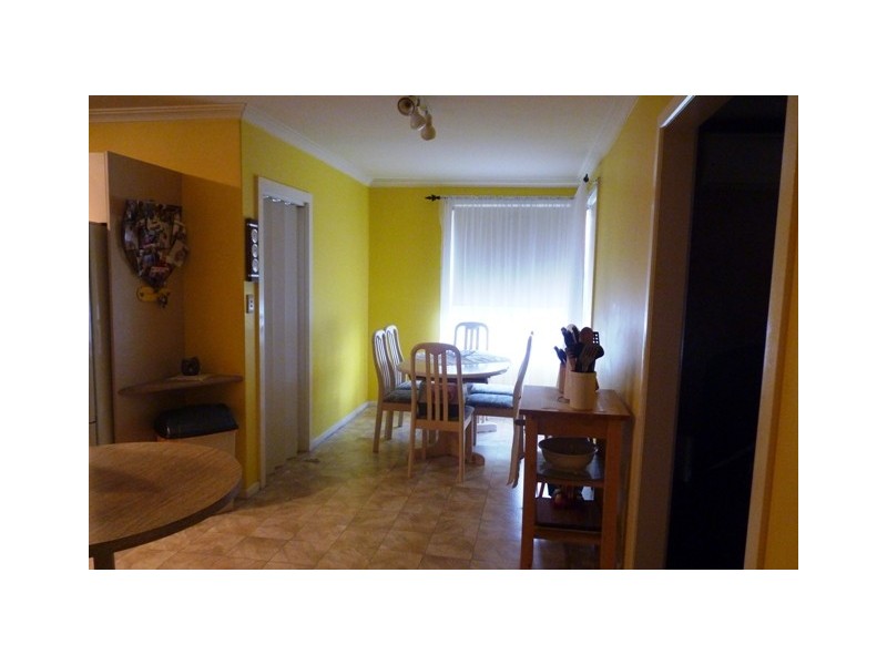 15 White Street, Avondale Heights VIC 3034