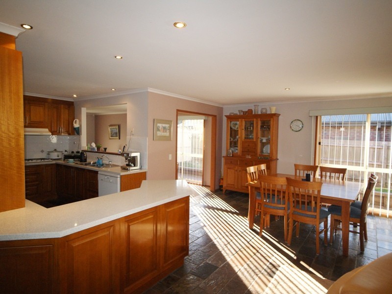 4 Kathryn Court, Sunbury VIC 3429