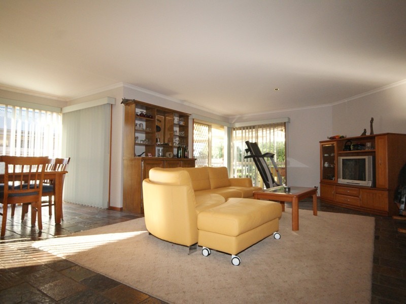 4 Kathryn Court, Sunbury VIC 3429