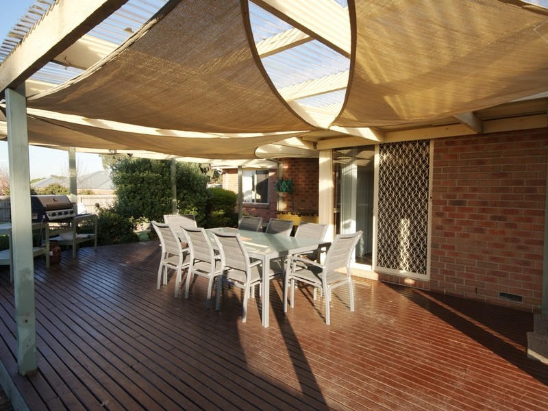 4 Kathryn Court, Sunbury VIC 3429