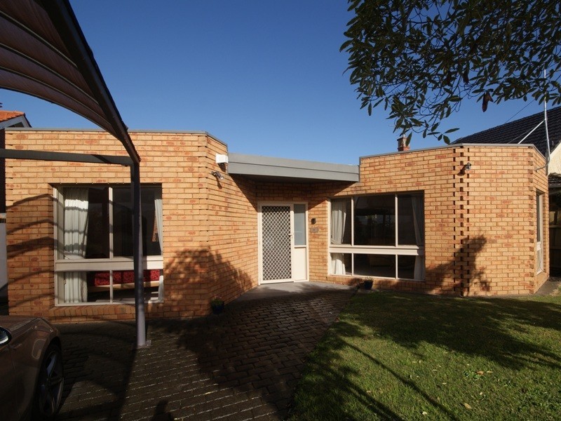 18 Holberg Street, Moonee Ponds VIC 3039