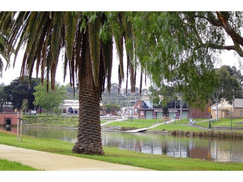 1/18 Caroline Street, Essendon VIC 3040