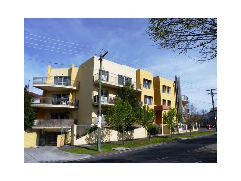 21/42-50 Napier Crescent, Essendon VIC 3040