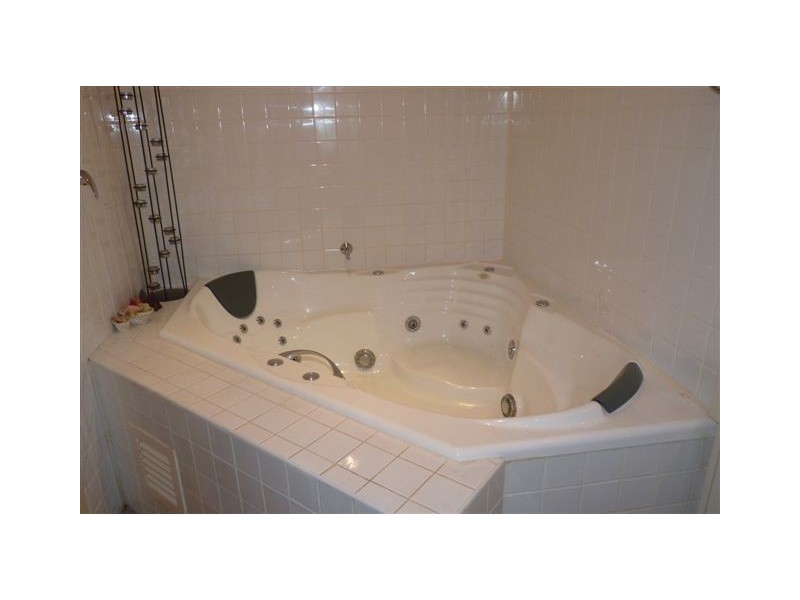 21/42-50 Napier Crescent, Essendon VIC 3040