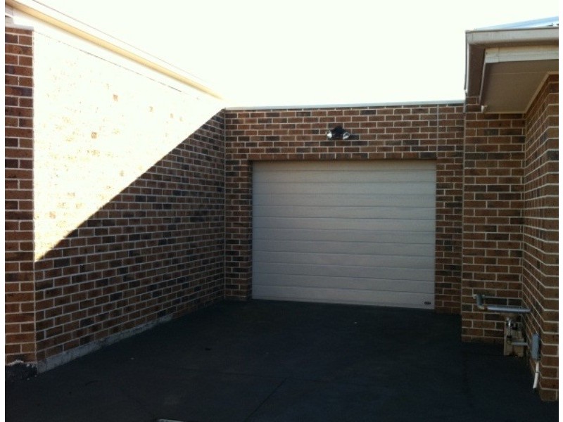 2/40 Maude Avenue, Glenroy VIC 3046