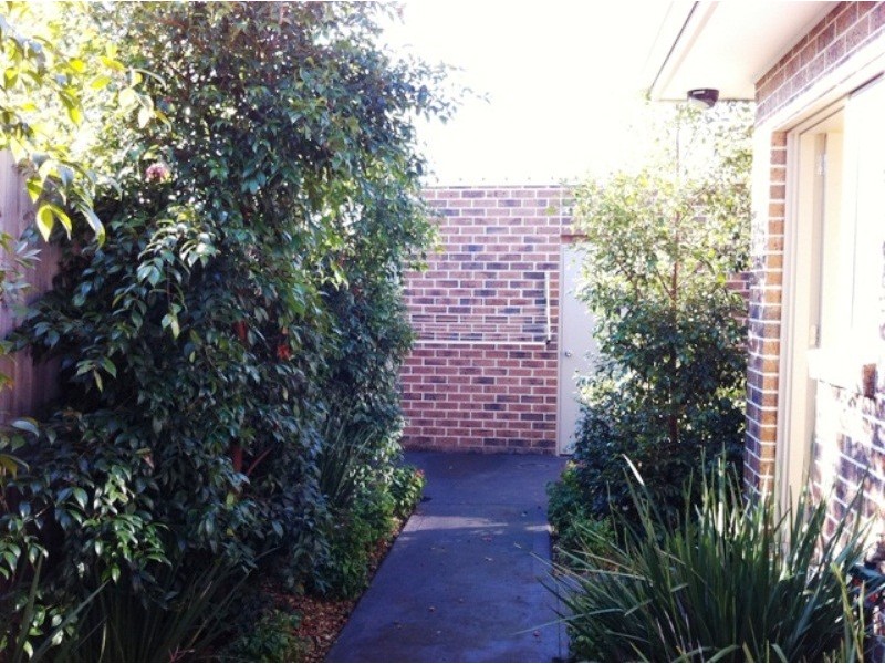 2/40 Maude Avenue, Glenroy VIC 3046