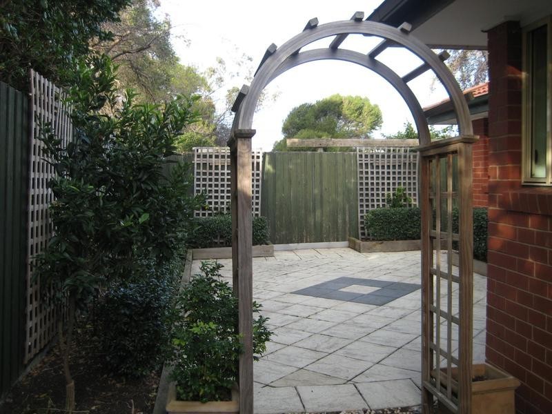 2/154 Hilton Street, Glenroy VIC 3046