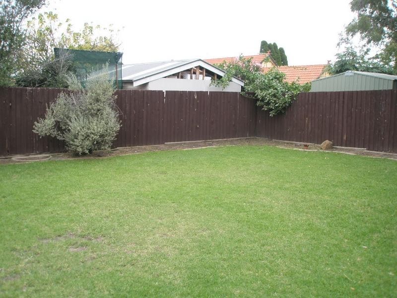 39 Williamson Avenue, Strathmore VIC 3041