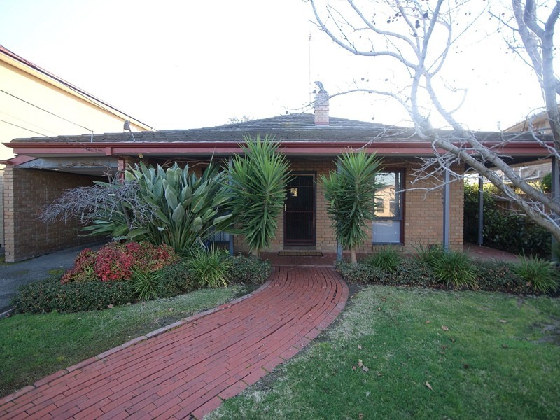 11 Hopkins Street, Keilor VIC 3036