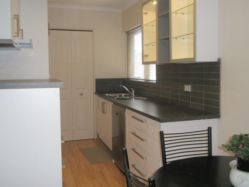 4/14 Moushall Avenue, Niddrie VIC 3042