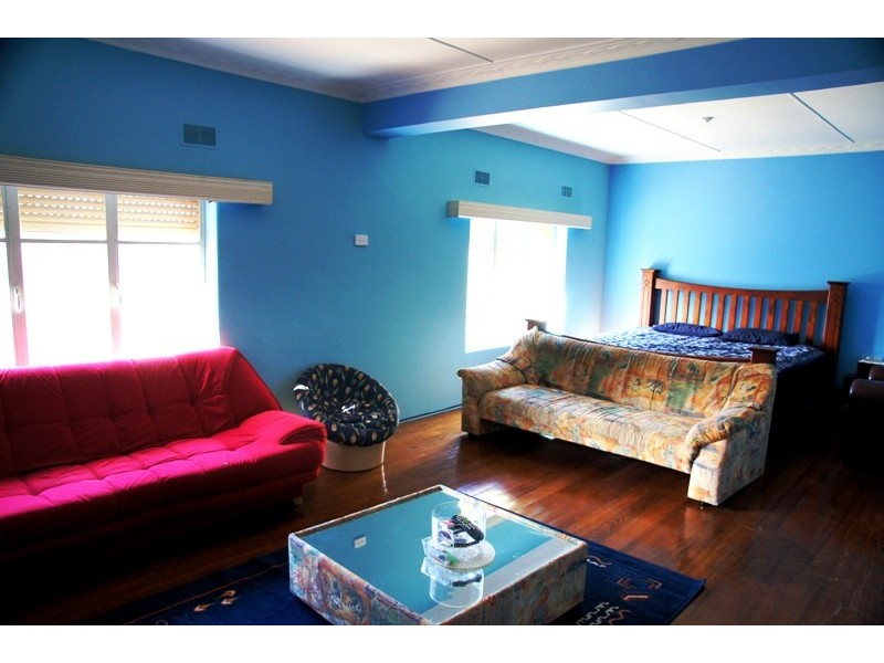 59 Hillsyde Parade, Strathmore VIC 3041