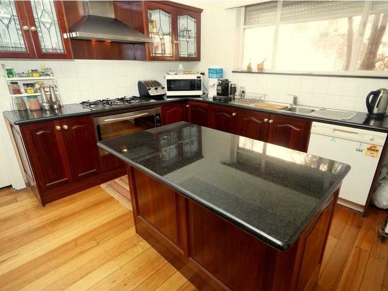 59 Hillsyde Parade, Strathmore VIC 3041