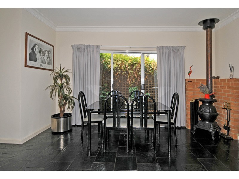 64 Devon Road, Pascoe Vale VIC 3044