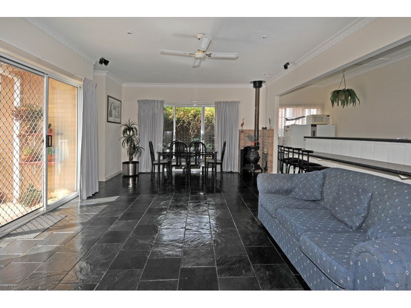 64 Devon Road, Pascoe Vale VIC 3044