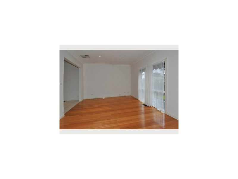 26 Cosmos Street, Glenroy VIC 3046