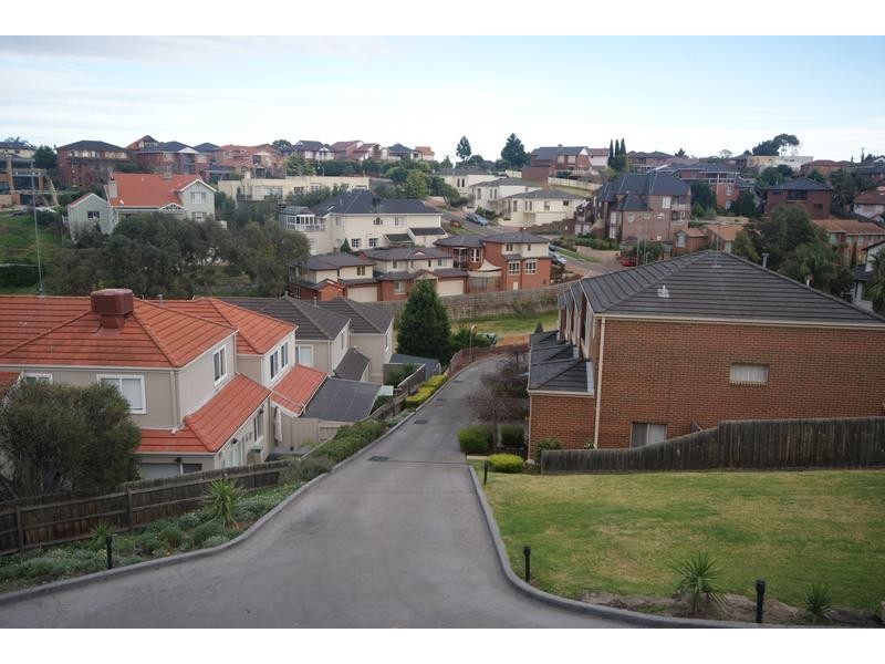 7/9C Weyburn Place, Avondale Heights VIC 3034