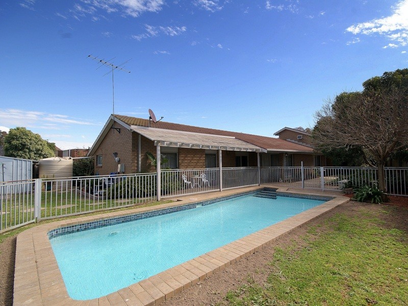 Taylors Lakes VIC 3038
