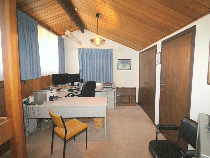 Taylors Lakes VIC 3038