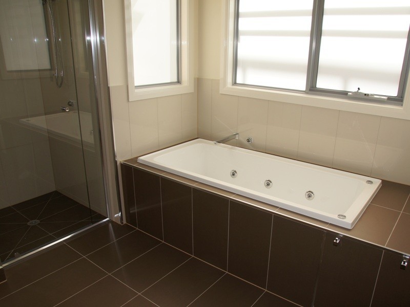 21 Olivine Road, Keilor East VIC 3033