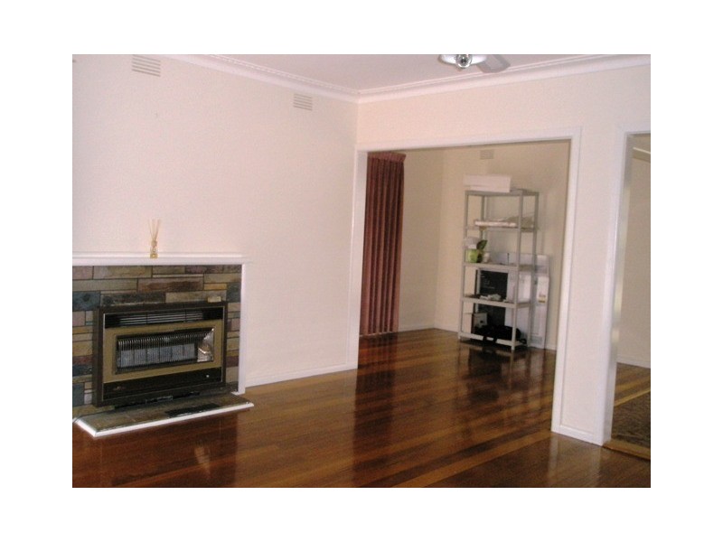 3 Burns Avenue, St Albans VIC 3021